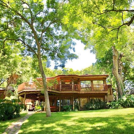The River Haven - Sleeps 32 - On Guadalupe River Seguin Luaran gambar