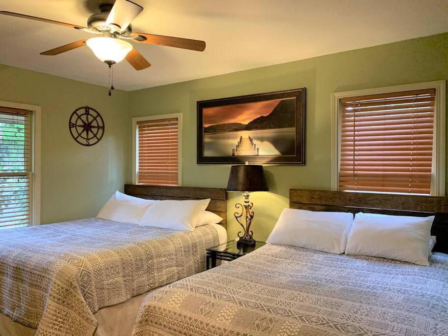 The River Haven - Sleeps 32 - On Guadalupe River Seguin Luaran gambar