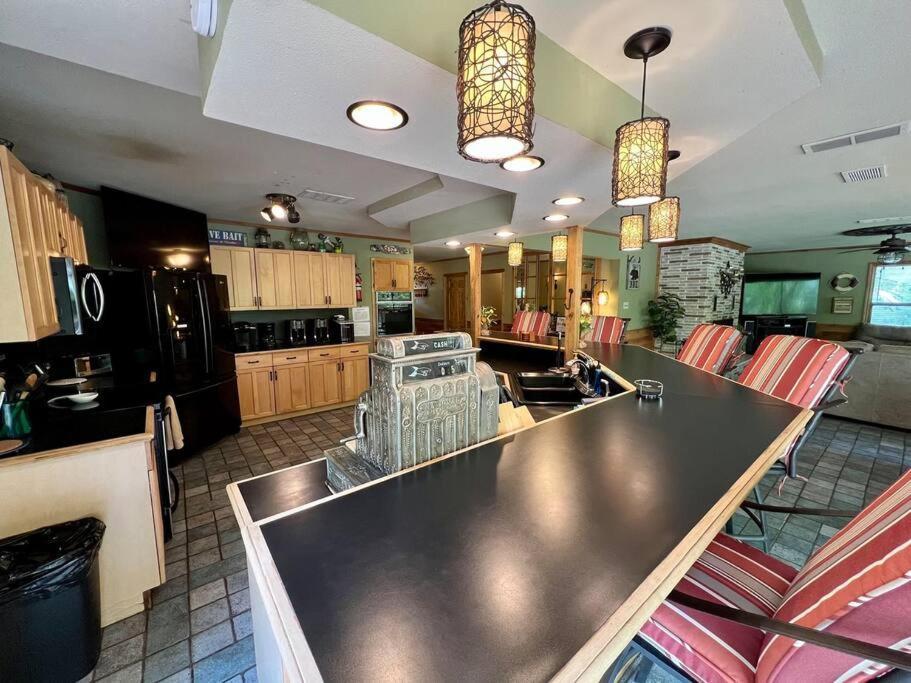 The River Haven - Sleeps 32 - On Guadalupe River Seguin Luaran gambar