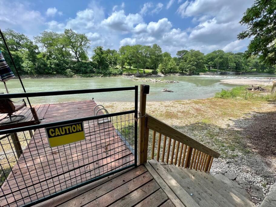 The River Haven - Sleeps 32 - On Guadalupe River Seguin Luaran gambar