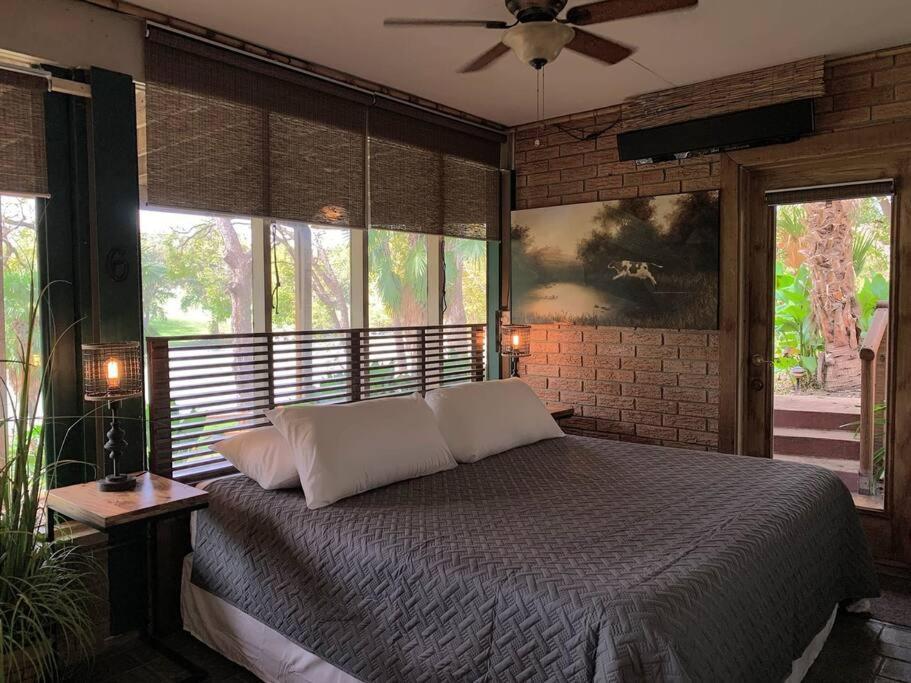 The River Haven - Sleeps 32 - On Guadalupe River Seguin Luaran gambar